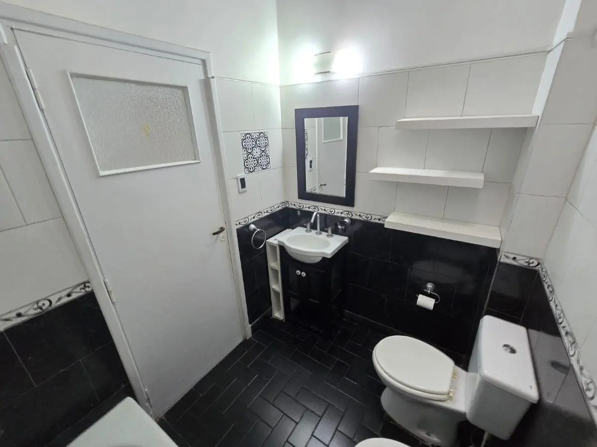 Casa 2 Dorm Quincho y Parrilla. Alquiler en Morón Centro 4