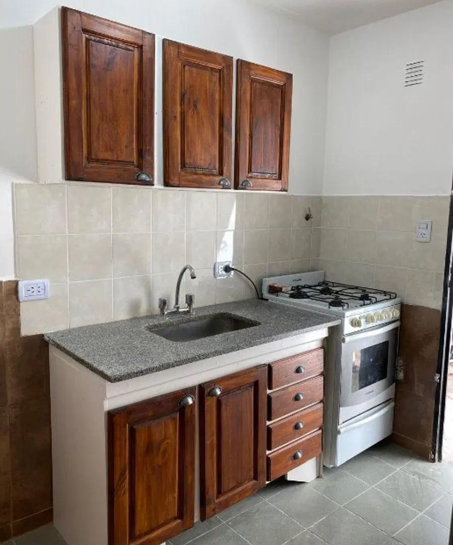 Duplex con cochera en Alquiler Moron Sin Expensas 3