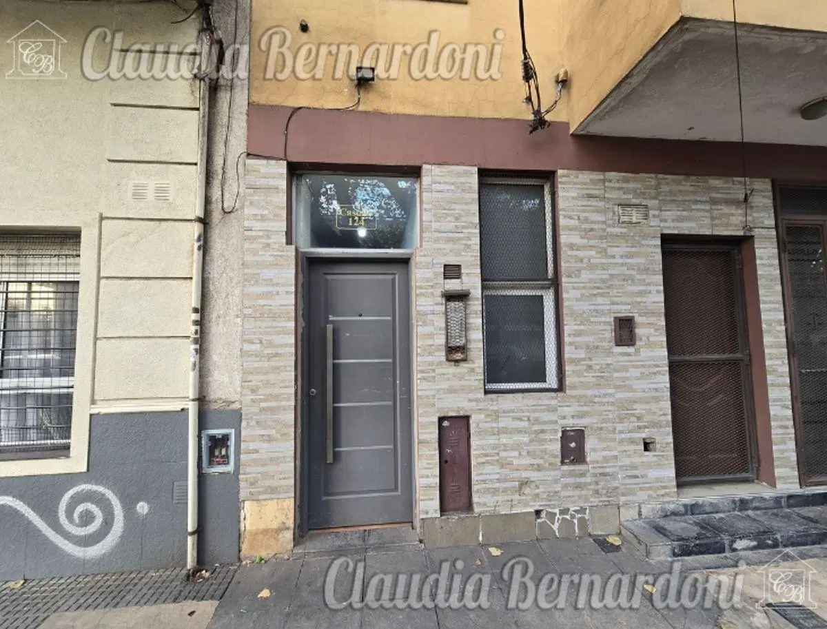 Monoambiente de 35 m² en venta en pleno centro de Morón - A 3 cuadras de la Estación 5