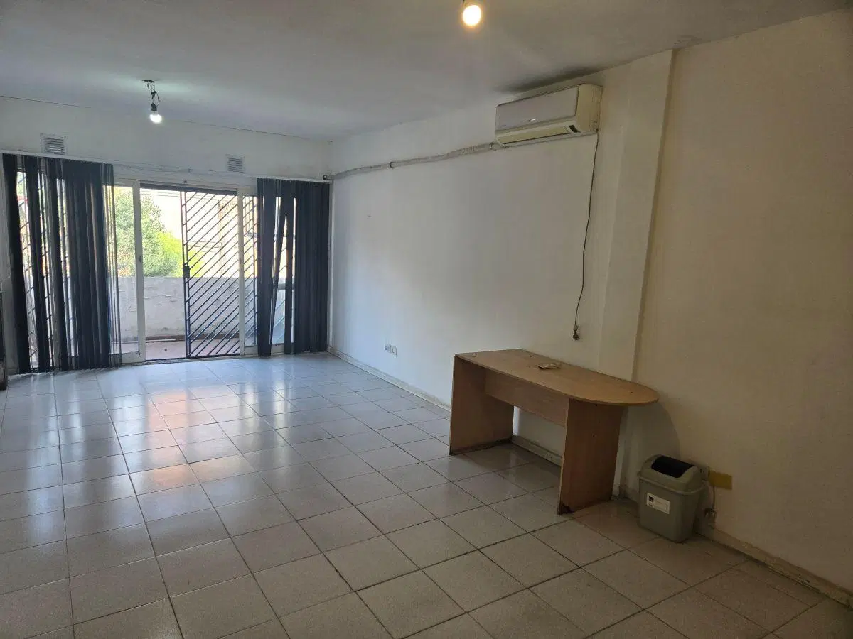Amplio Monoambiente Moron Centro Alquiler 2