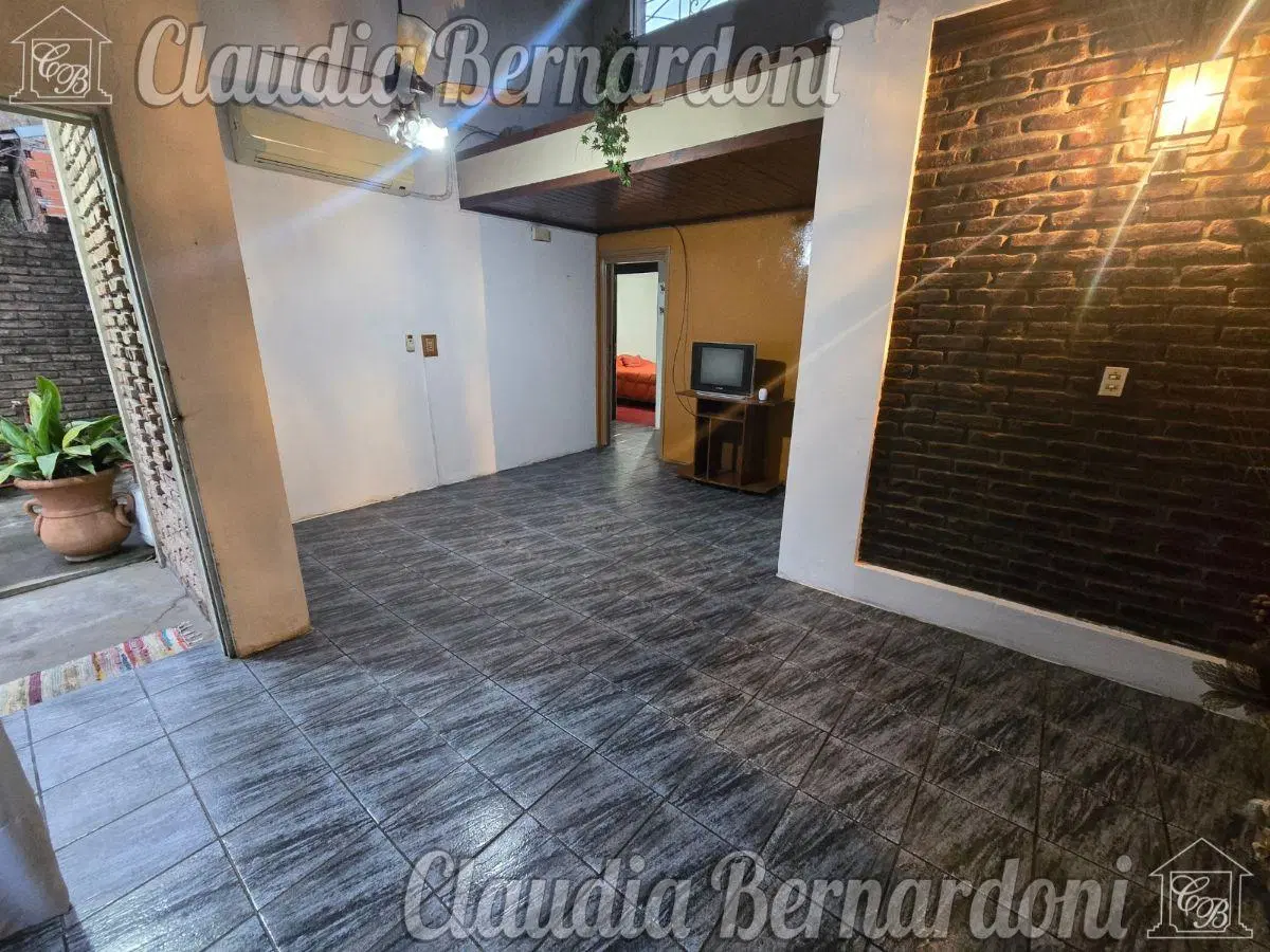 Casas en Moron Sur 3 Dormitorios Jardin Cochera 1
