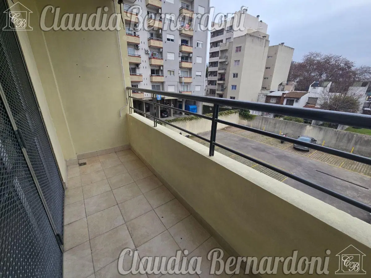 Depto de 46m², 2 Ambs. con Balcón en Moron Centro en Alquiler 3