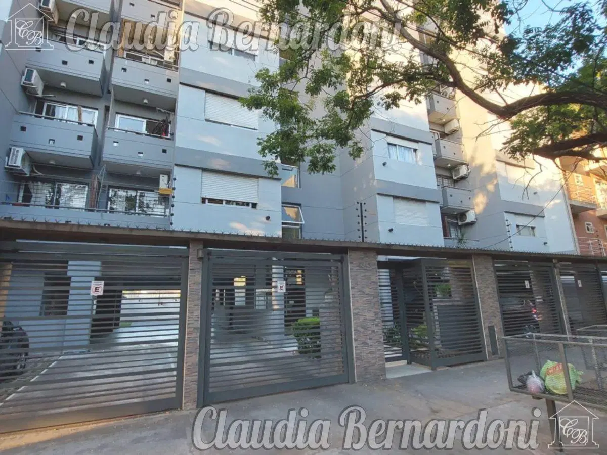 Depto. de 40 m² 2 Ambientes c/Balcón en alquiler en Morón 4