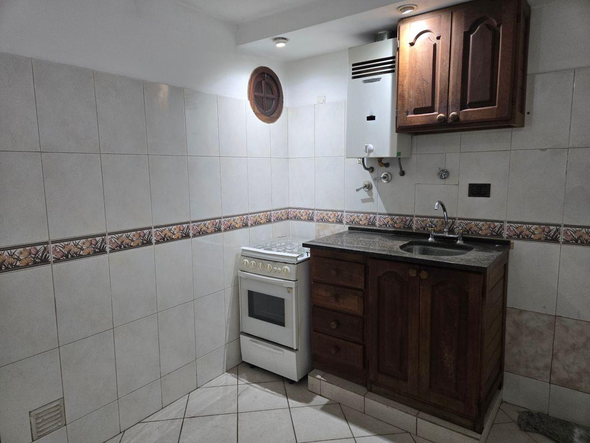 Foto de Departamento 2 Ambientes de 44 m² con balcón en alquiler en Morón. SIN Expensas, imagen 3