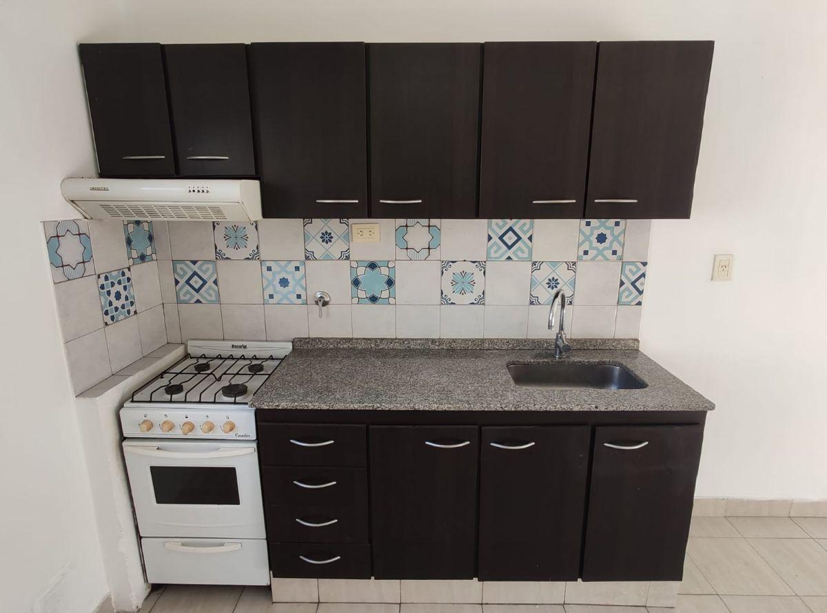 Foto de PH de 85 m², 3 Ambientes con Patio en alquiler en Morón Centro, imagen 4