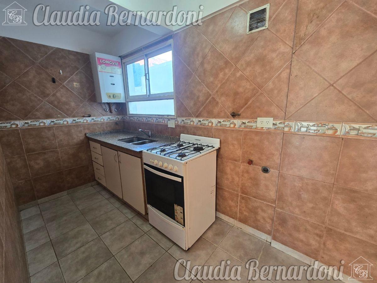 Foto de Depto 2 Amb Cocina Separada Luminoso, Moron Luminoso, imagen 3