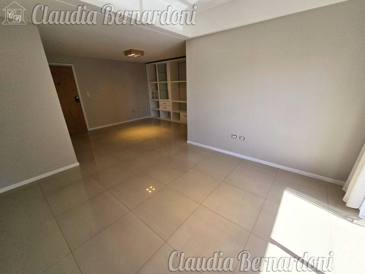 Foto de Departamento 3 Ambientes de 57 m² en Venta en Morón, imagen 1