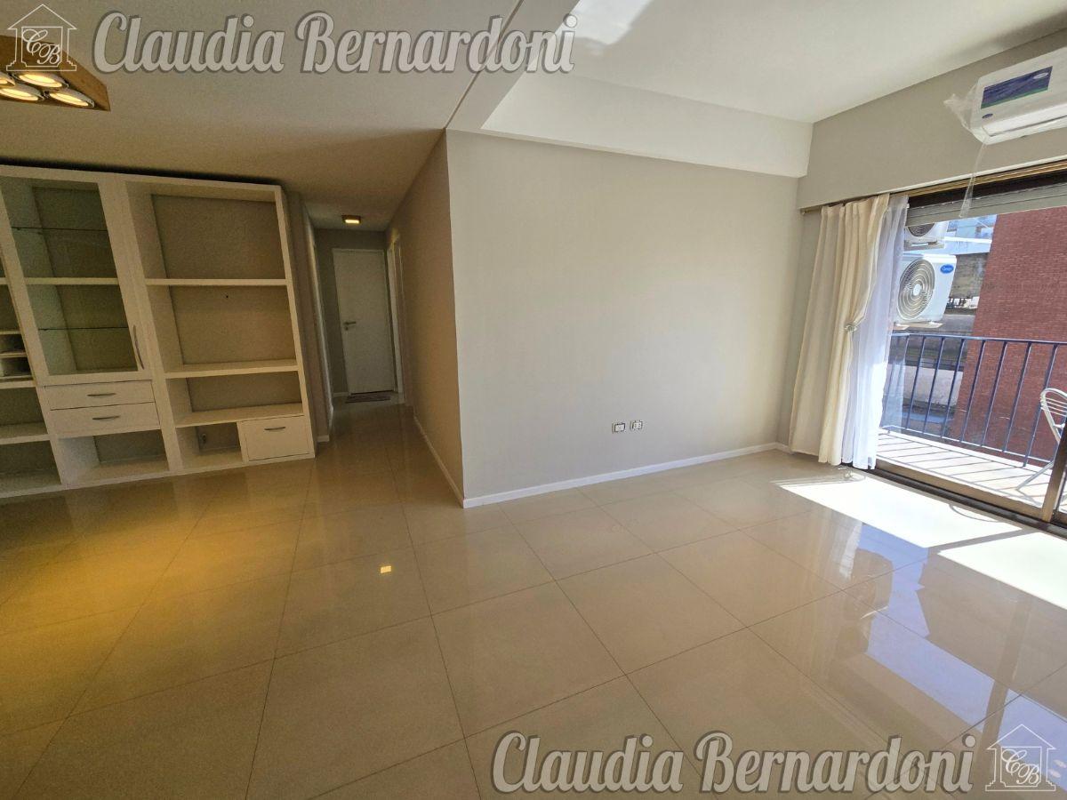 Foto de Departamento 3 Ambientes de 57 m² en Venta en Morón, imagen 3