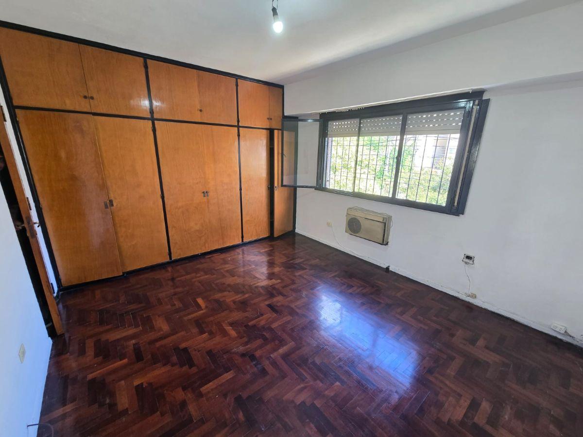 Foto de Casa Luminosa y Moderna en Moron centro con Cochera Patio, imagen 2