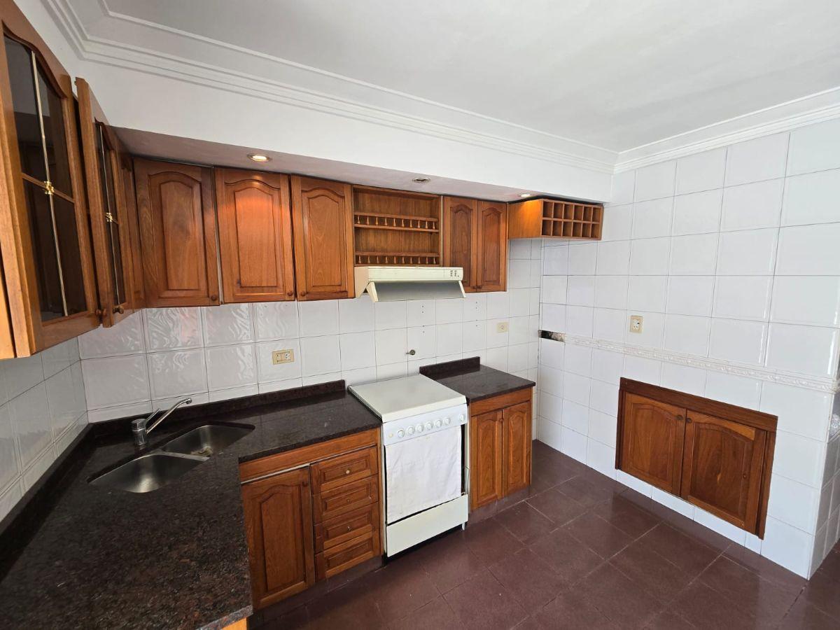 Foto de Casa Luminosa y Moderna en Moron centro con Cochera Patio, imagen 4
