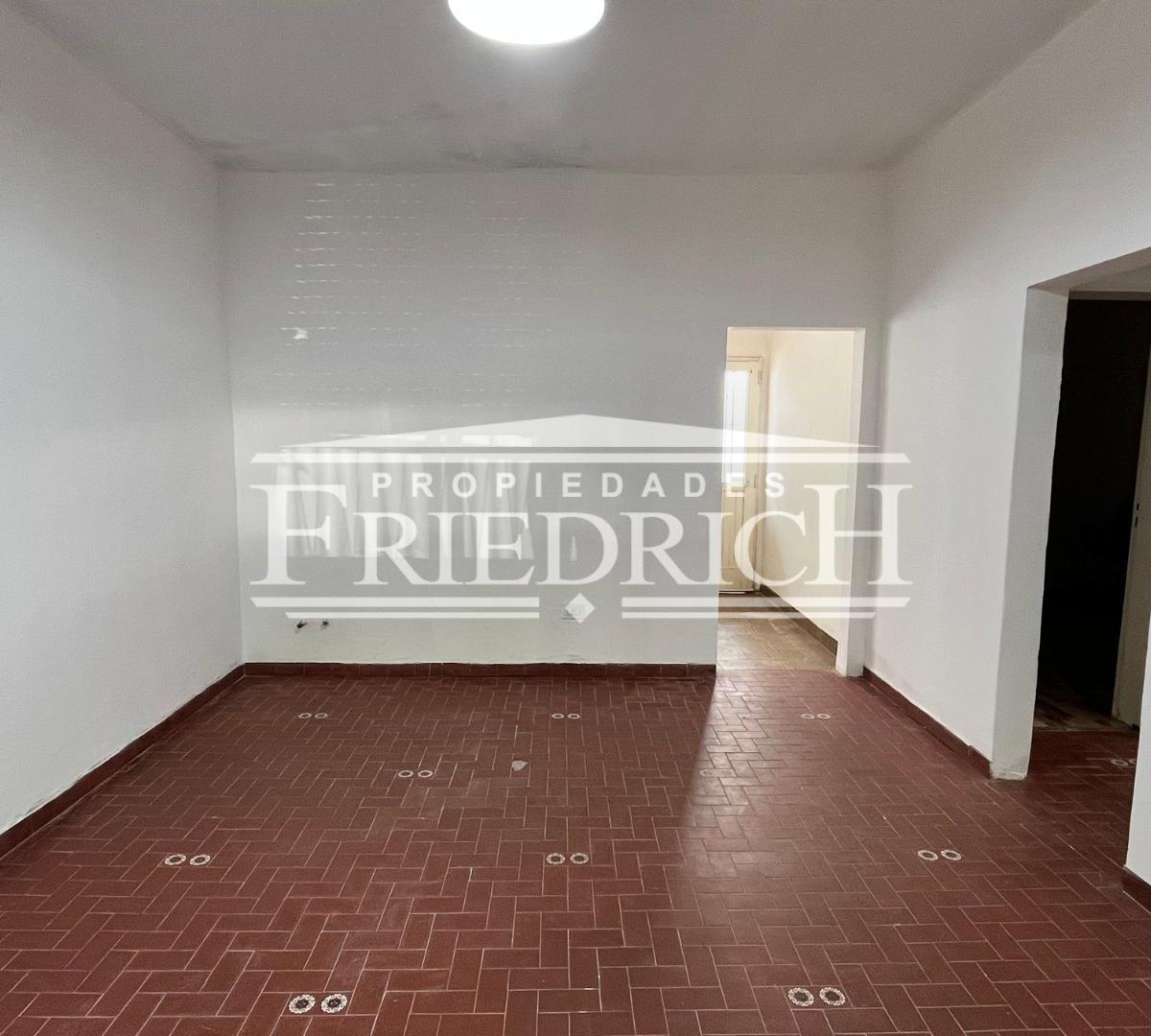 Casa de 3 Ambientes en Venta, Villa Tesei, Hurlingham 1