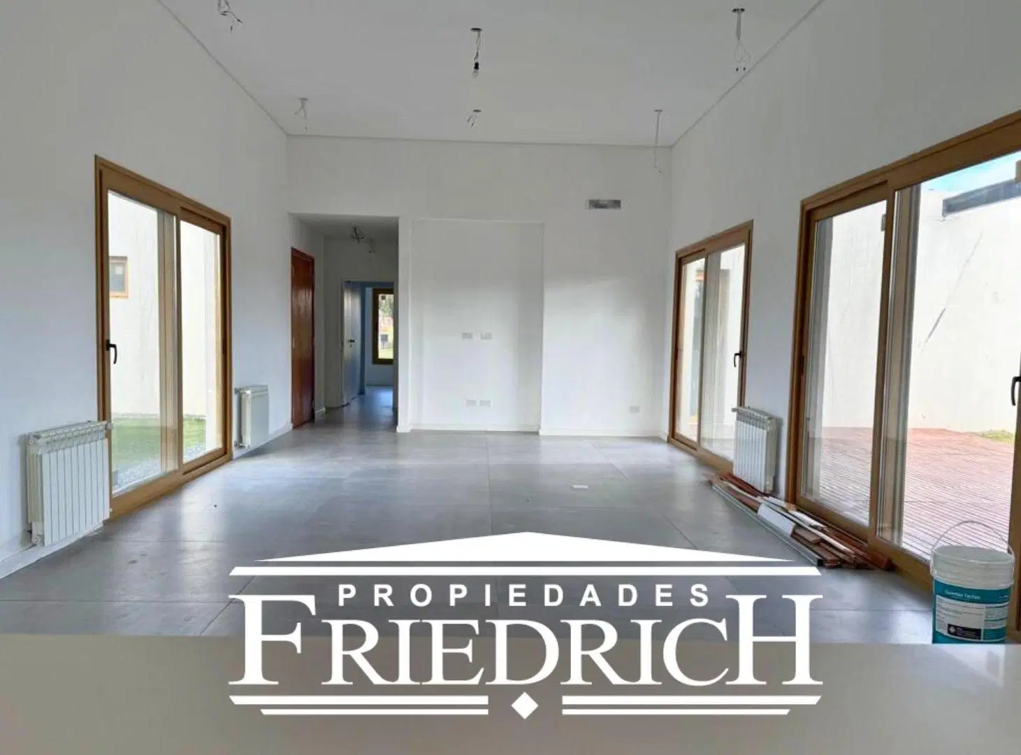 Casa en Venta - Everlinks Golf & Country Club -  Lujan 2