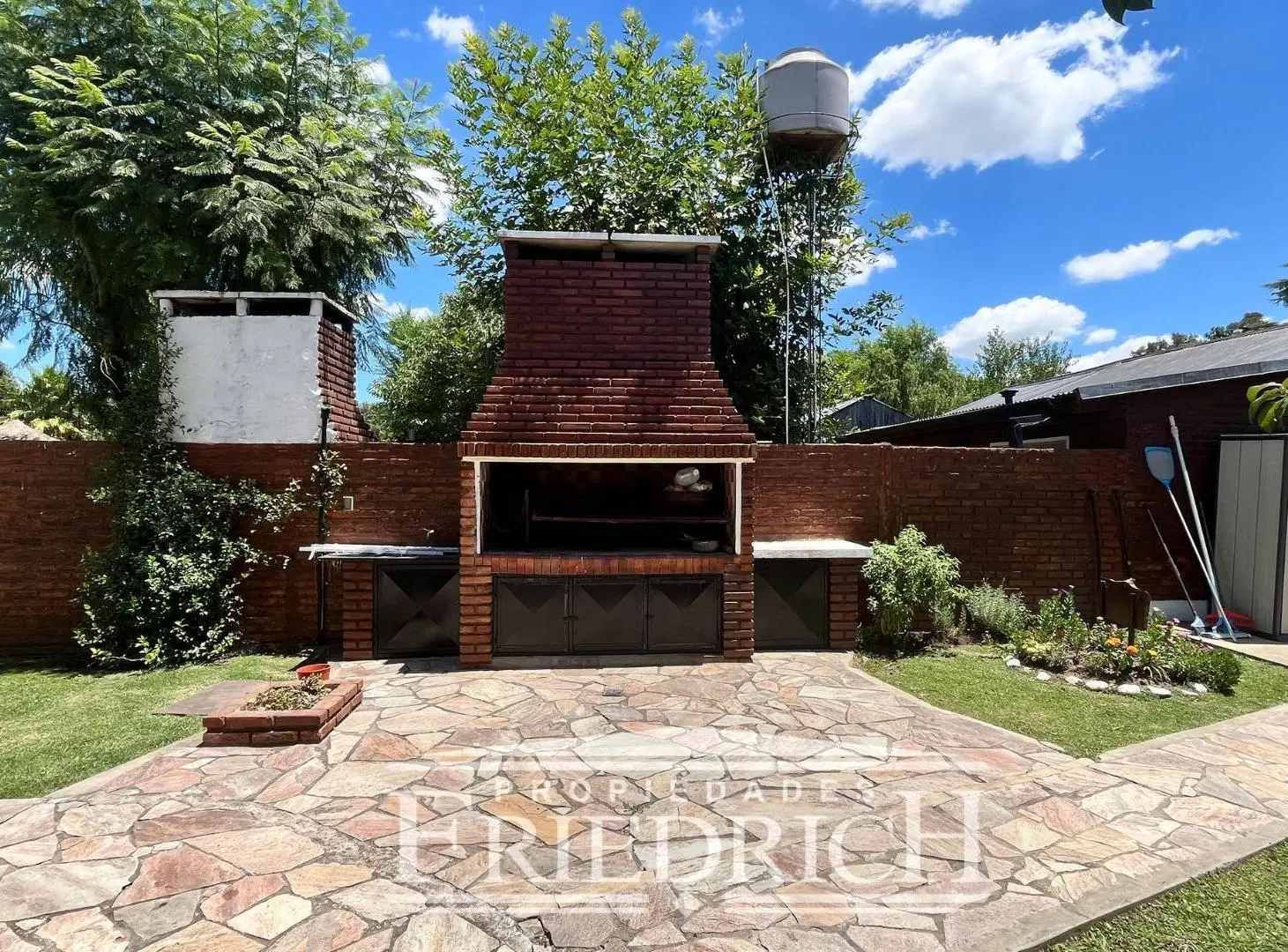 CASA EN VENTA - GENERAL RODRIGUEZ 3