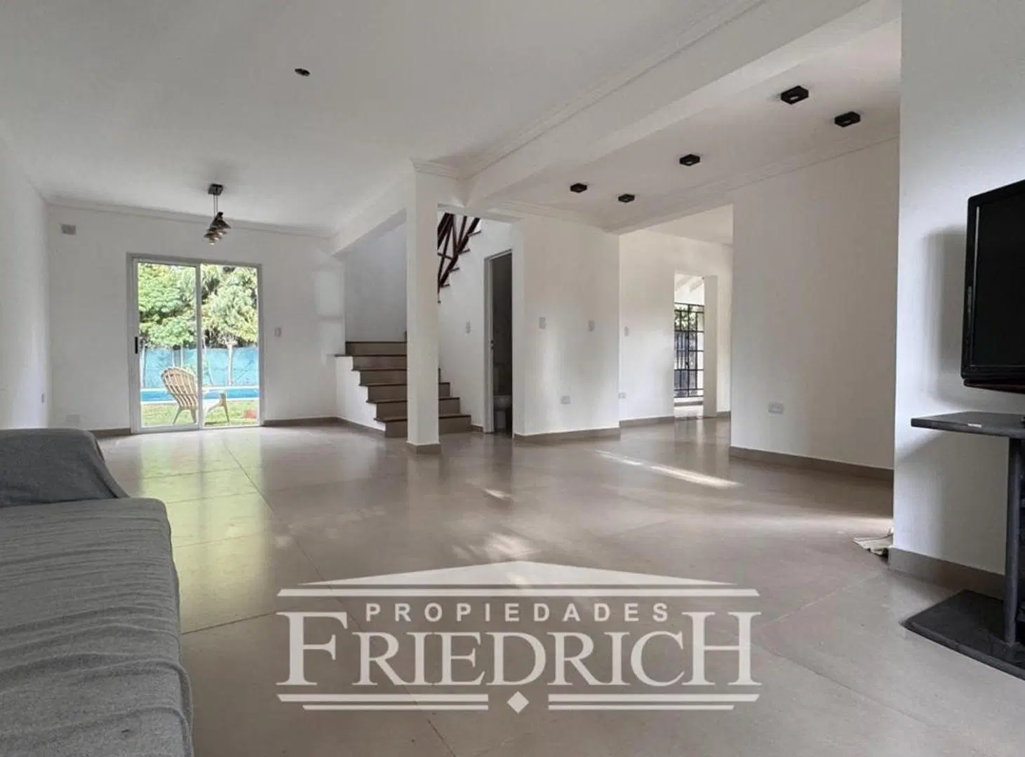 CASA EN VENTA HARAS MARIA ELENA 5
