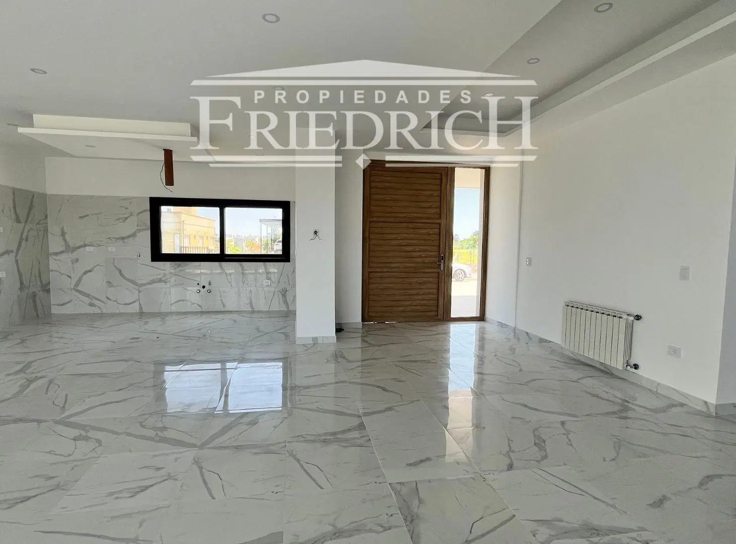 CASA EN VENTA - Barrio CERRADO LOS JUNCOS - LUJÁN 2