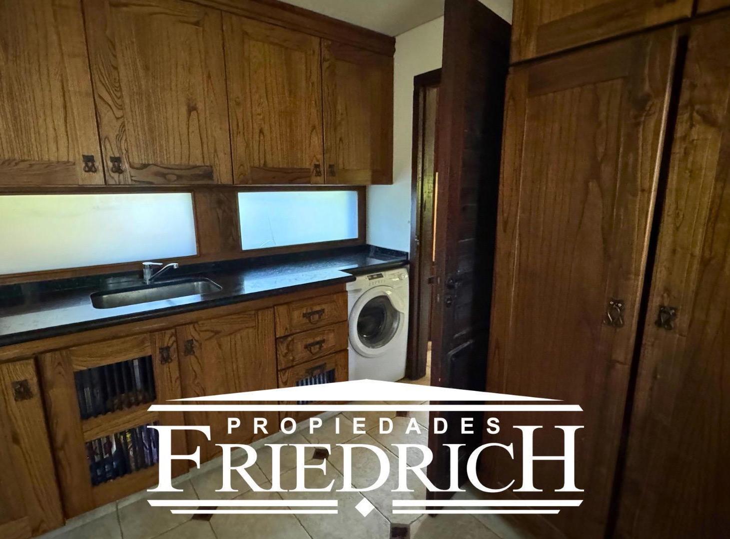 Foto de Casa en Venta en Campos de Álvarez, imagen 5