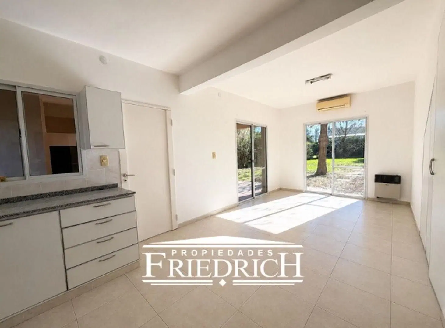 Casa en venta Club de Campo Los Puentes Lujan 1