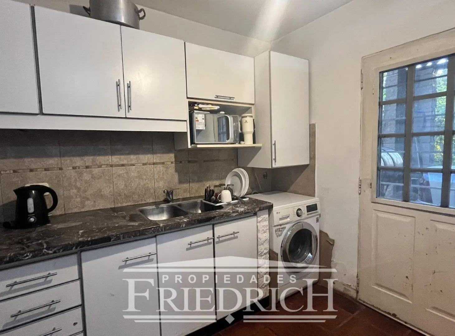 CASA EN VENTA - GENERAL RODRIGUEZ 2