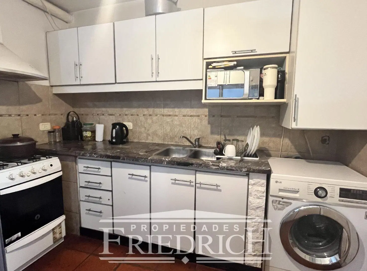 CASA EN VENTA - GENERAL RODRIGUEZ 3
