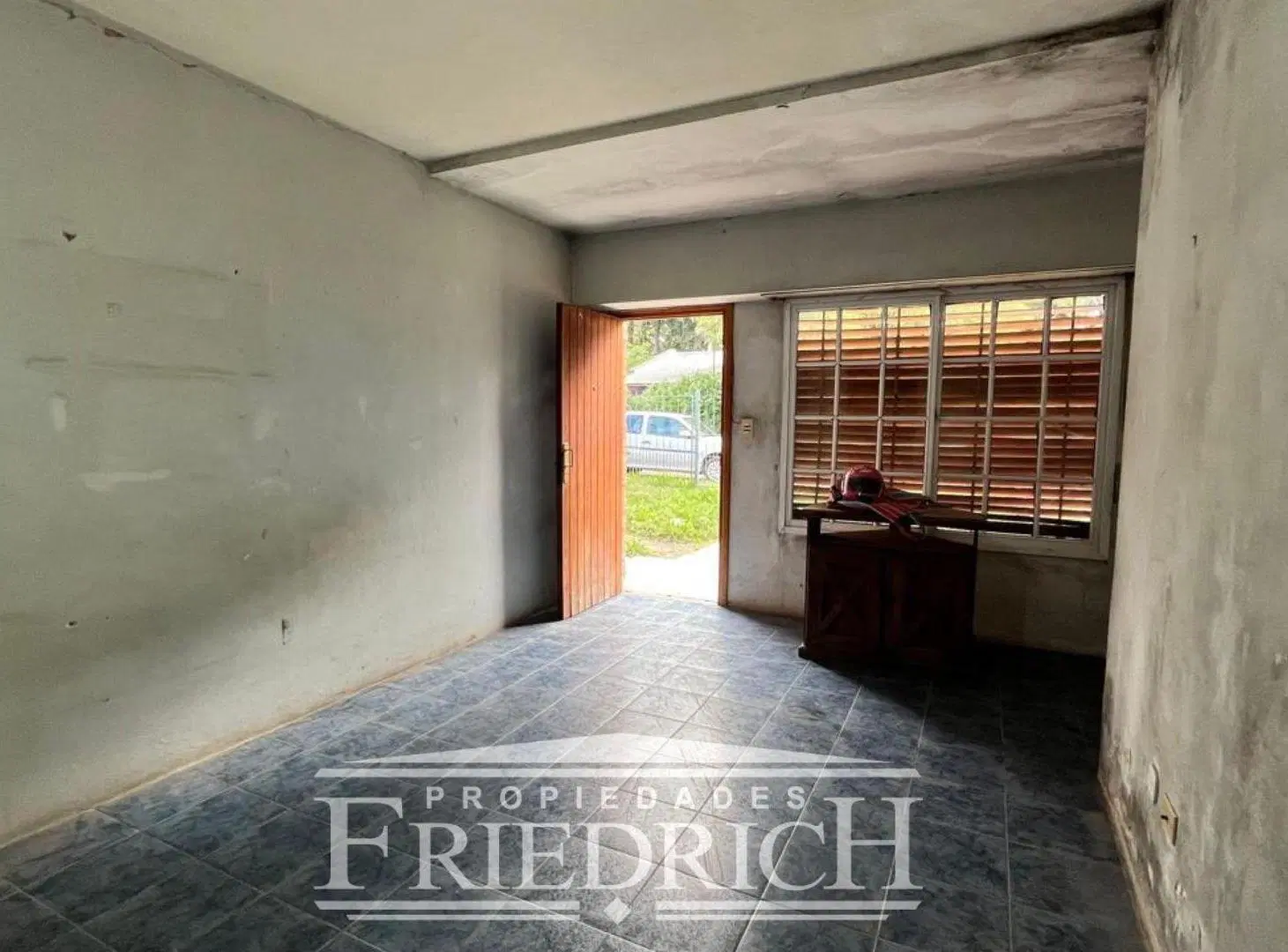 CASA EN VENTA - A RECICLAR - GENERAL RODRIGUEZ 2