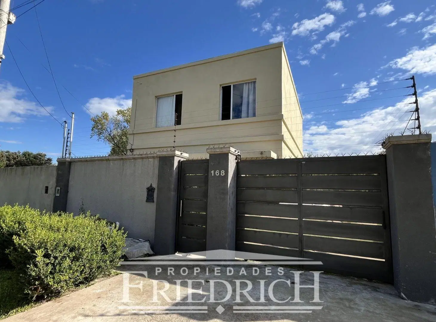 CASA EN VENTA - GENERAL RODRIGUEZ 5