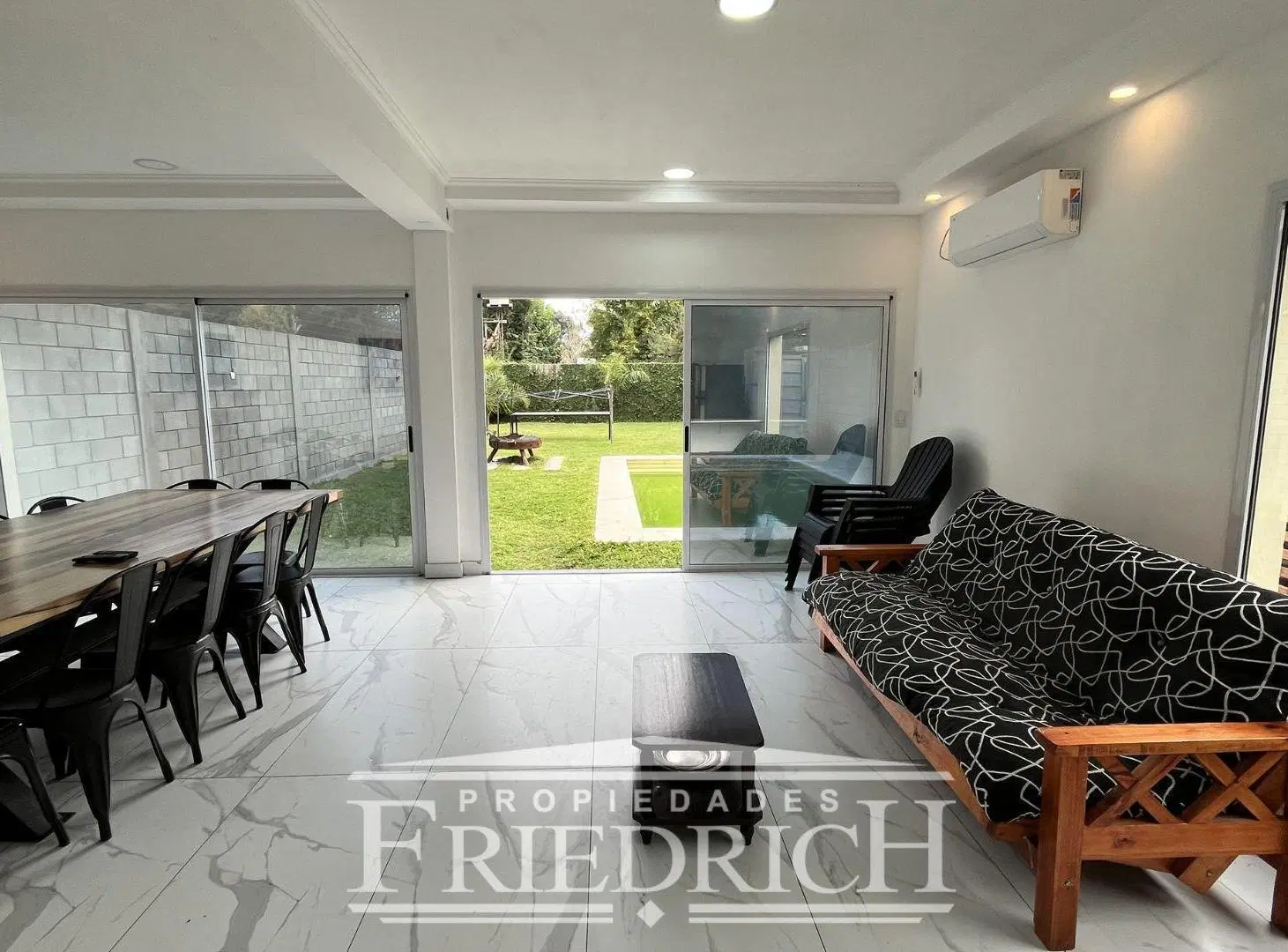 CASA EN VENTA - GENERAL RODRIGUEZ 2