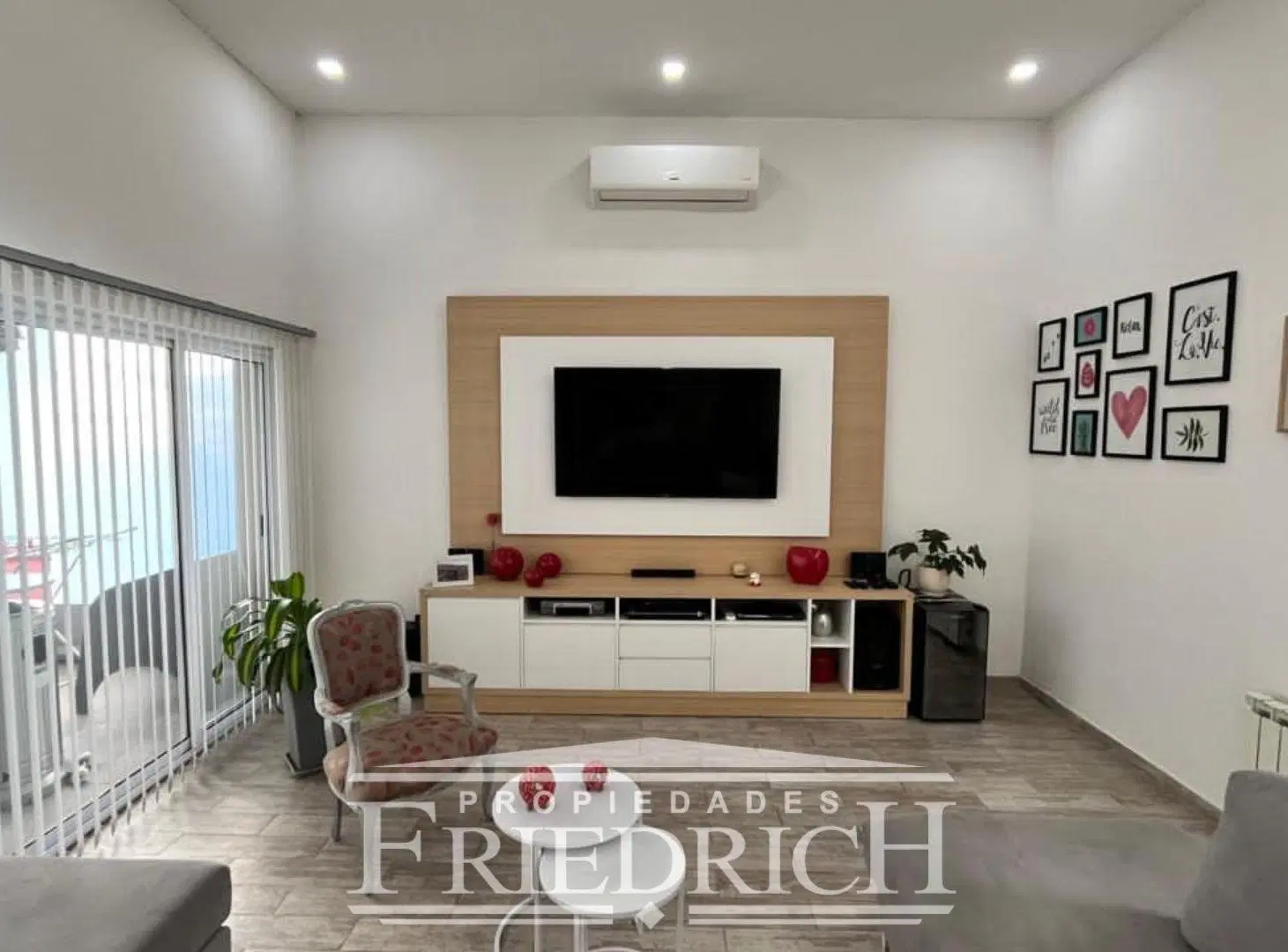 CASA EN VENTA - CLUB DE CAMPO CARDENAL DEL MONTE 3