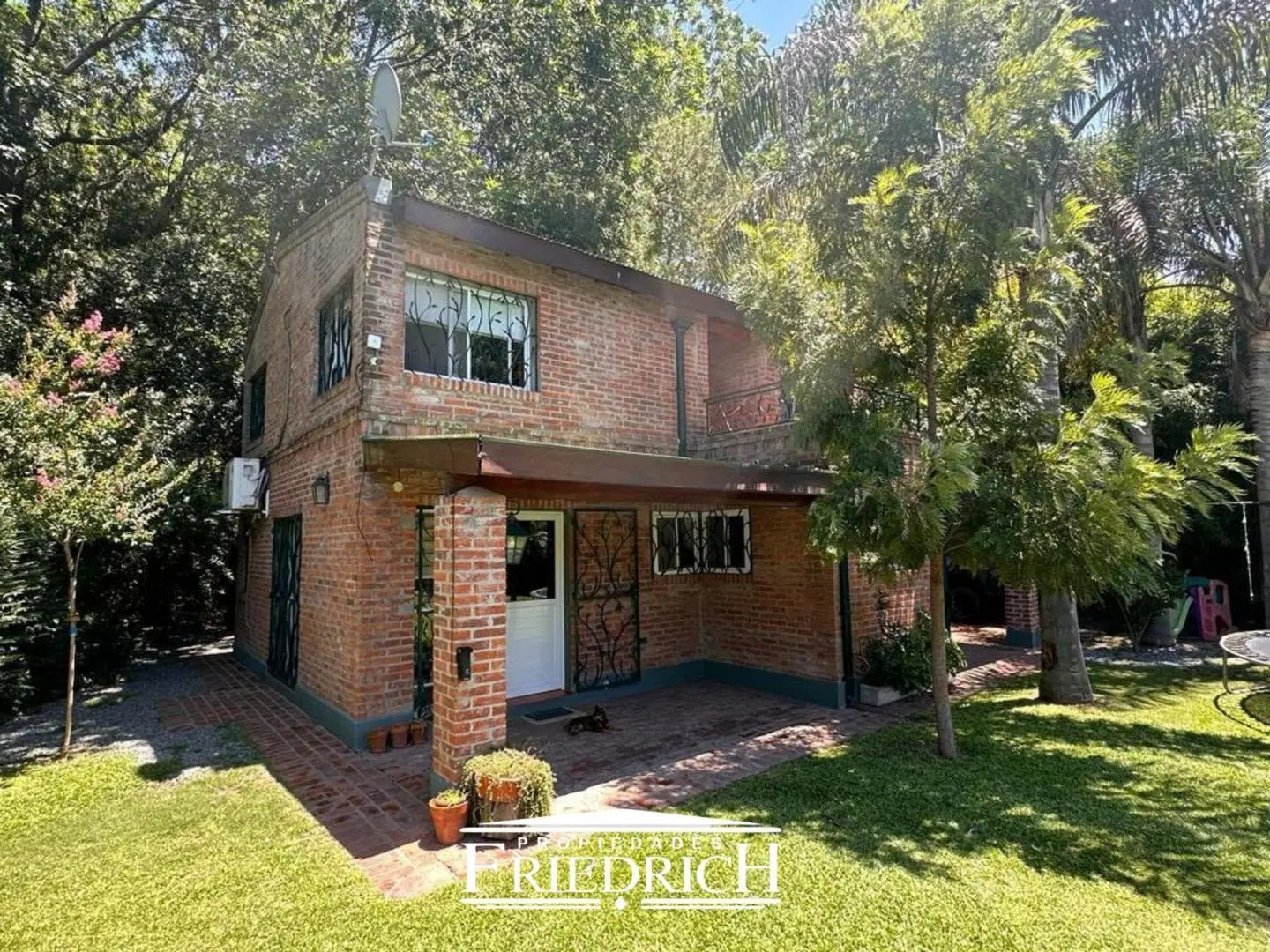 CASA QUINTA EN PARQUE ORENSE 8
