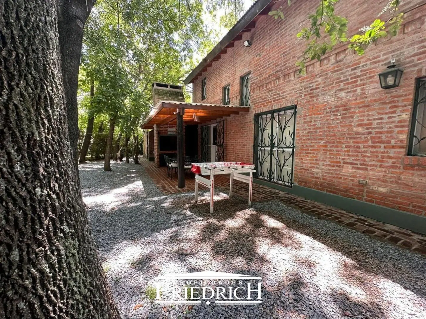 CASA QUINTA EN PARQUE ORENSE 3