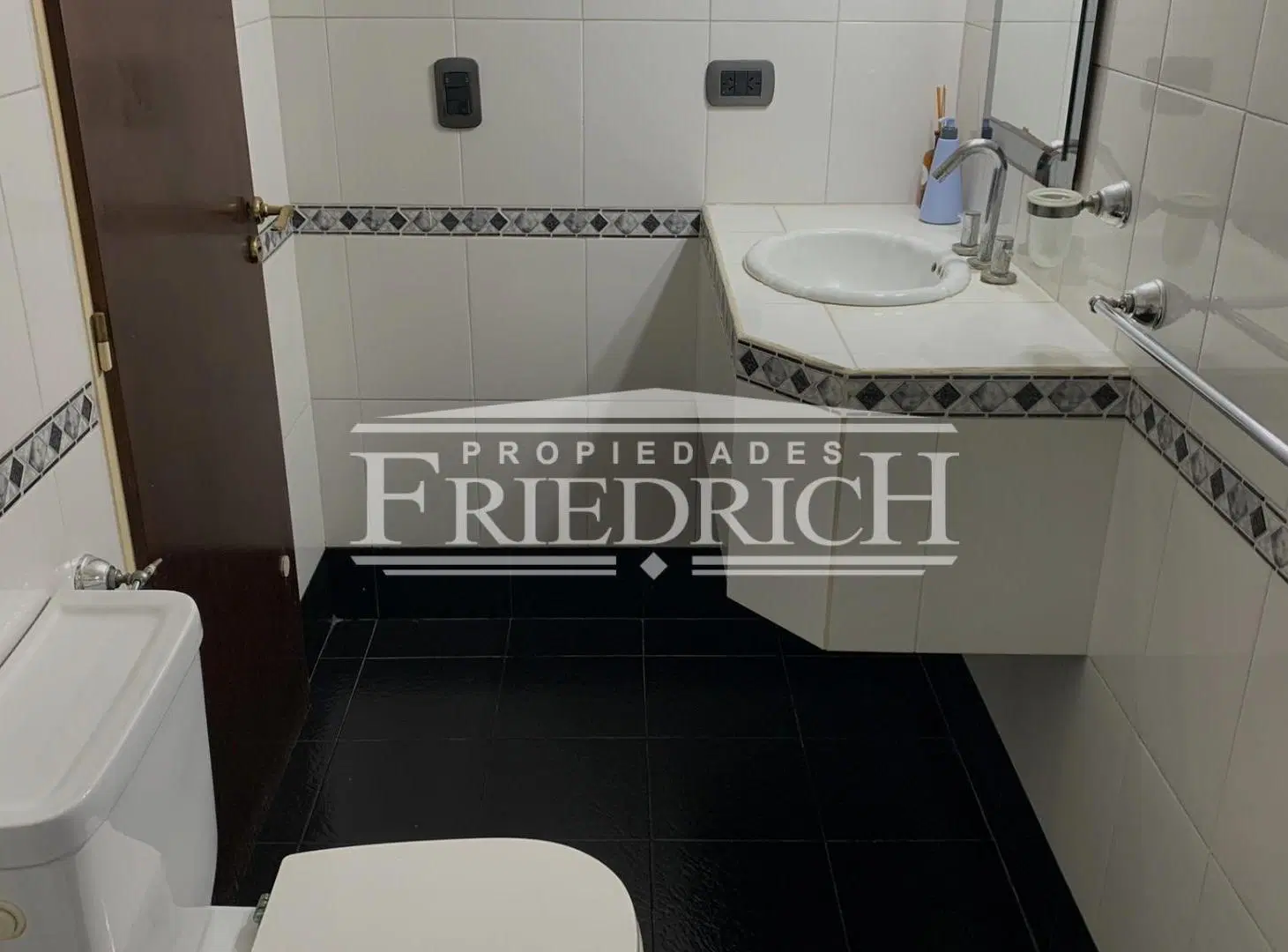 CASA QUINTA EN VENTA EN FRANCISCO ÁLVAREZ 5