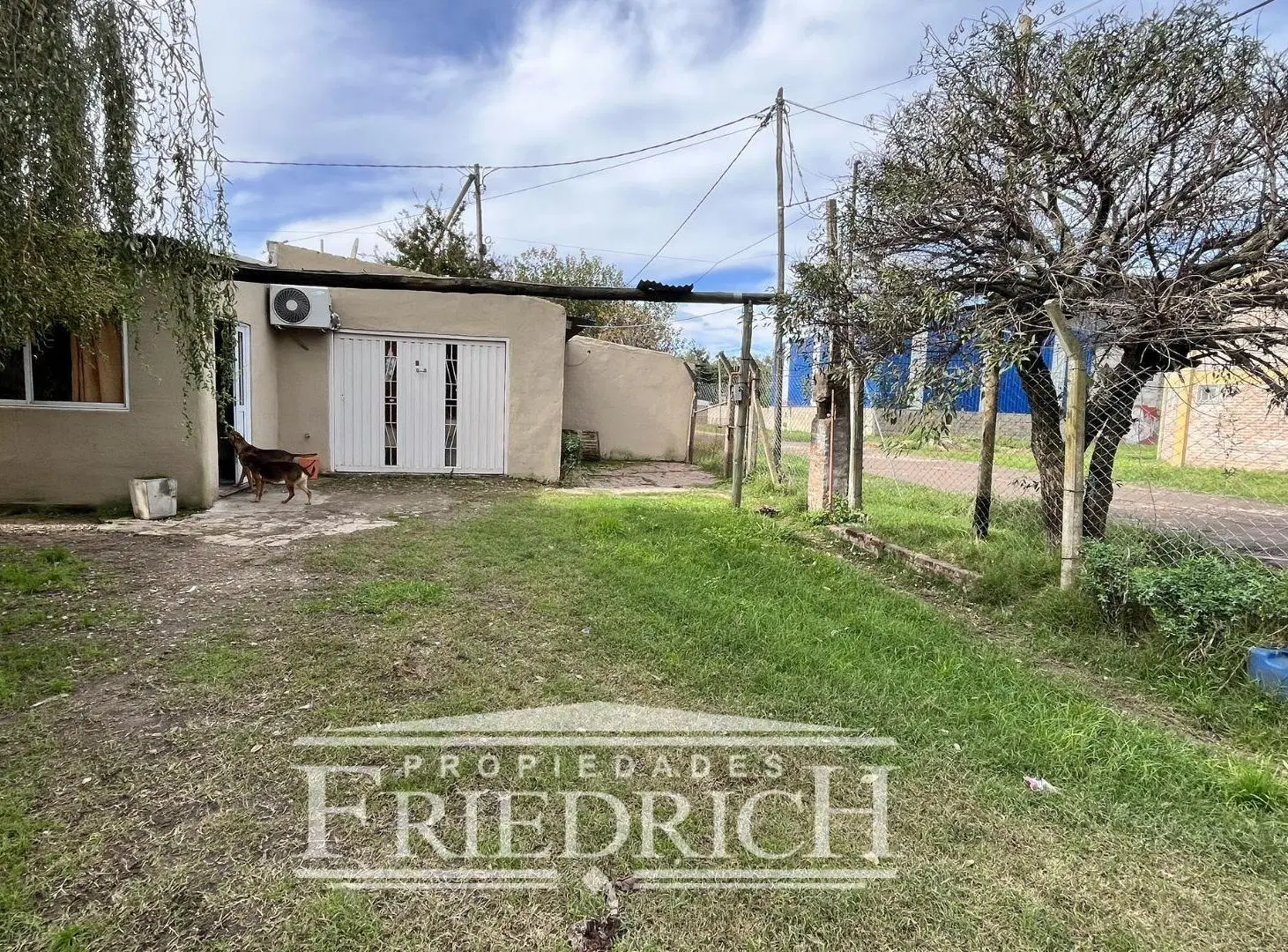 CASA EN VENTA EN GENERAL RODRIGUEZ 4