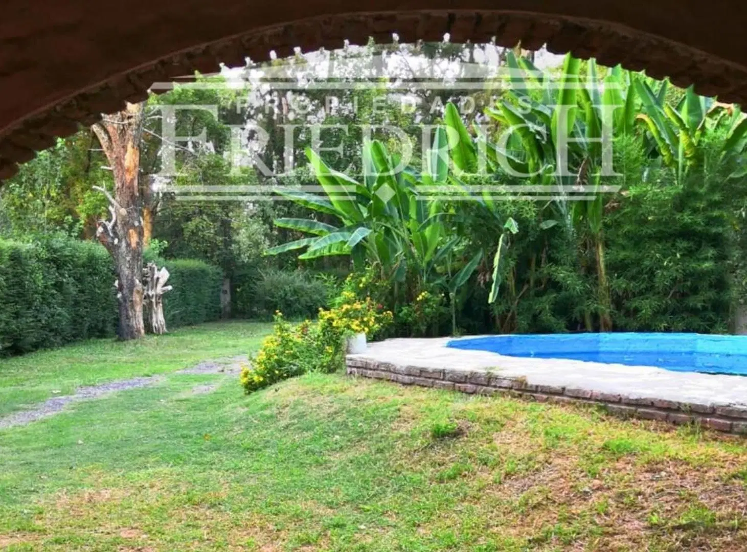 Casa quinta en venta - Lujan 2