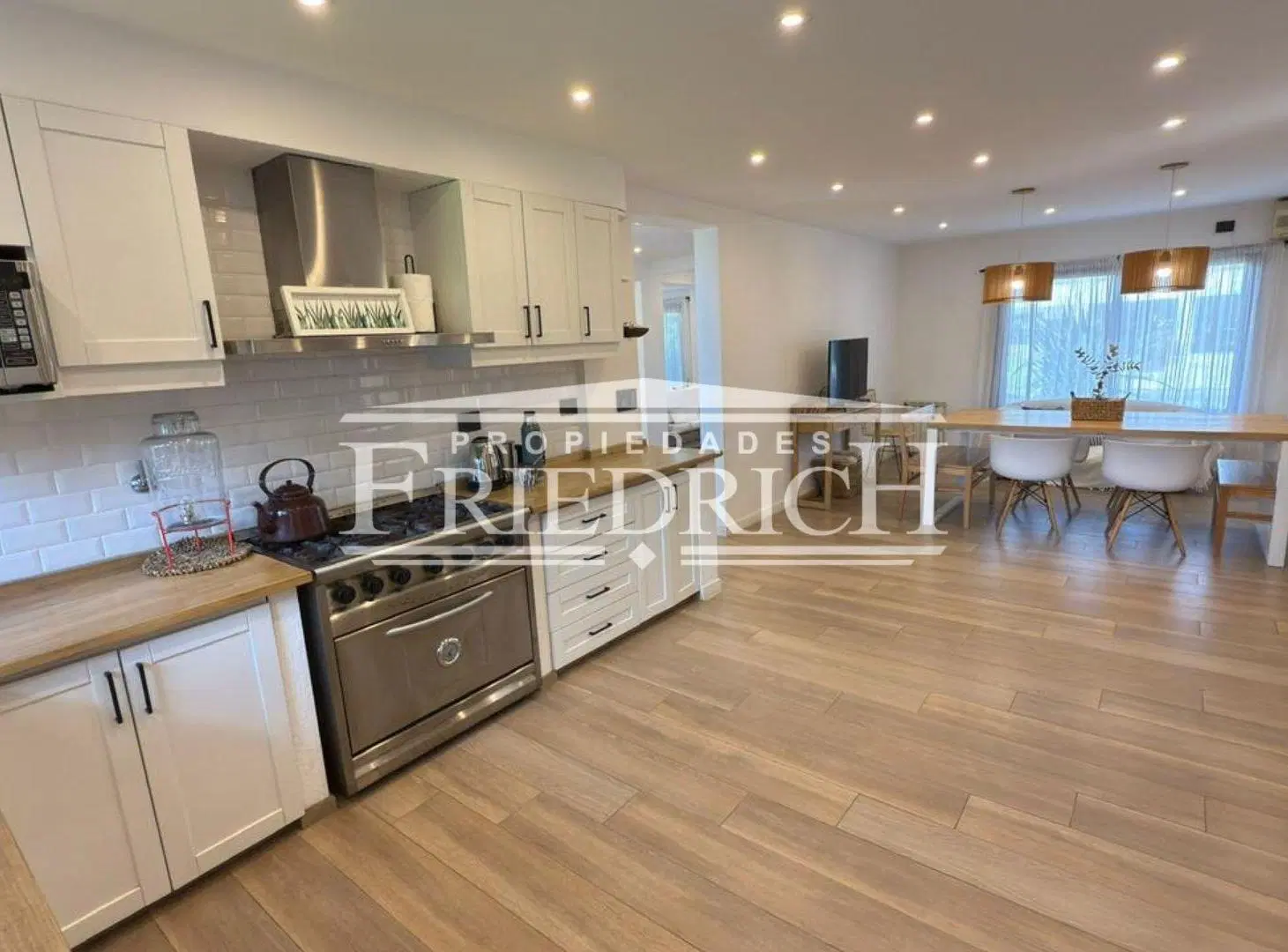 Casa en VENTA - Club de Campo San Patricio-Moreno 8