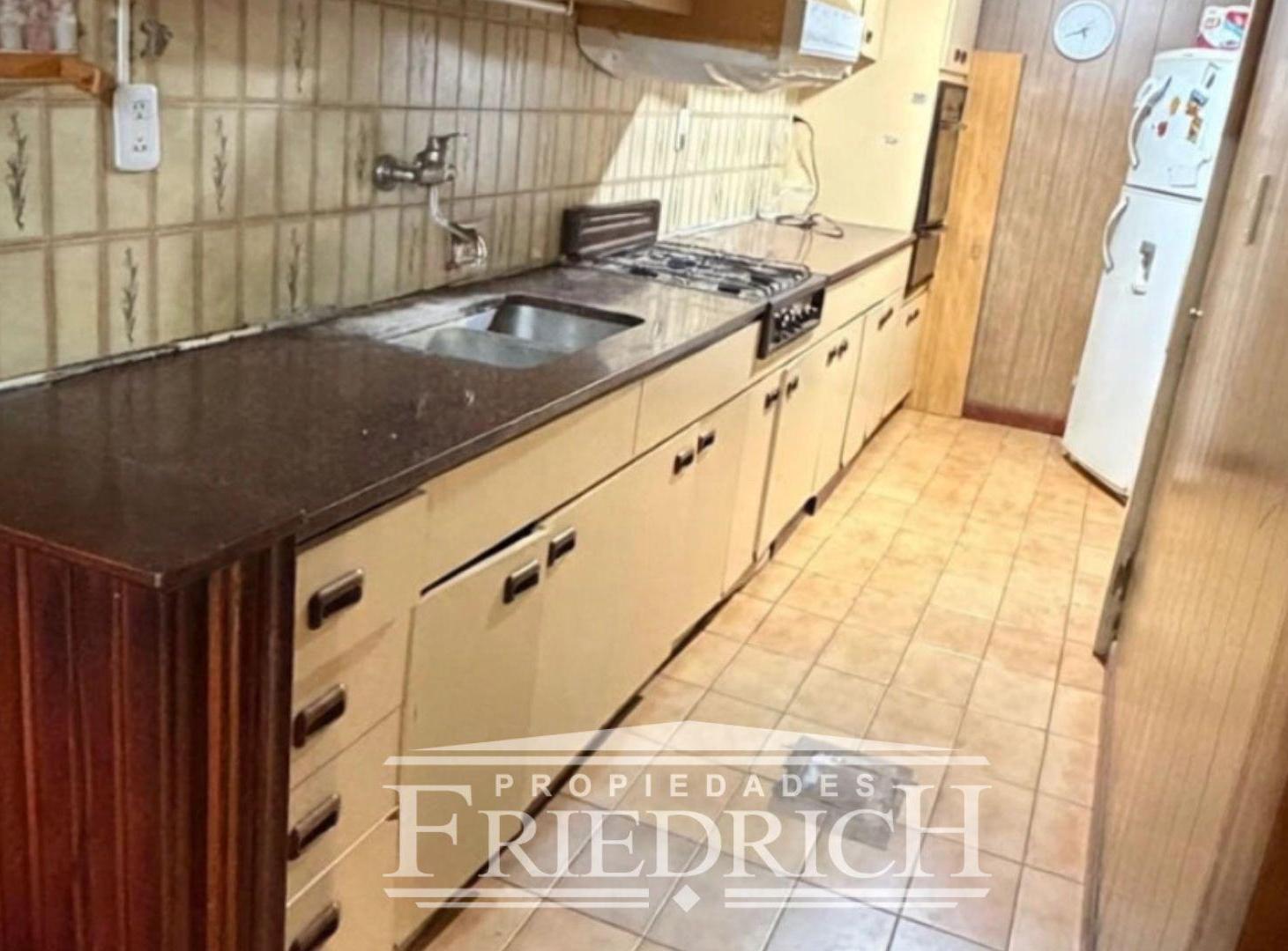 Foto de CASA EN VENTA - MORÒN - ACEPTA VEHICULO EN PARTE DE PAGO, imagen 4