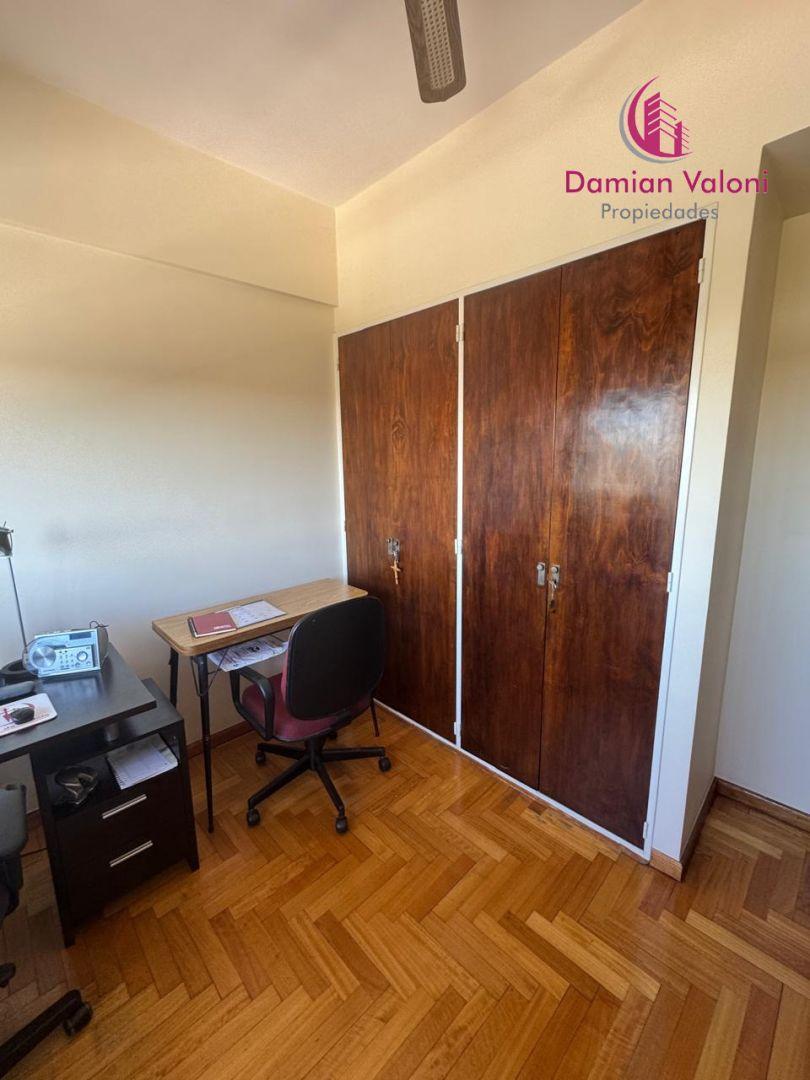 5 Ambientes con Balcon y Cochera 3
