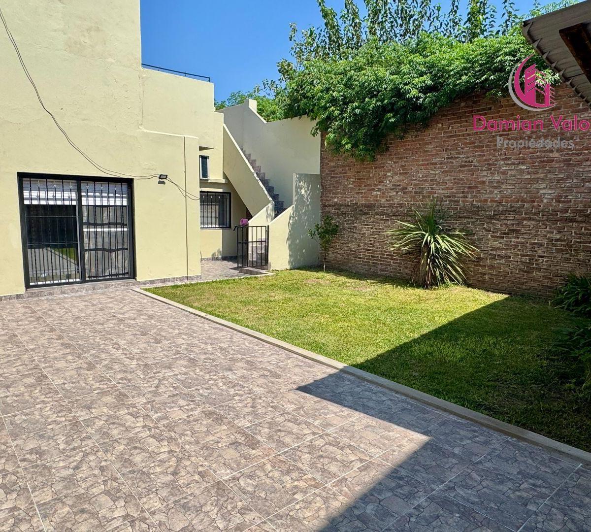 Excelente Casa C/garage, Patio, Fondo, Terraza y Parrilla 3