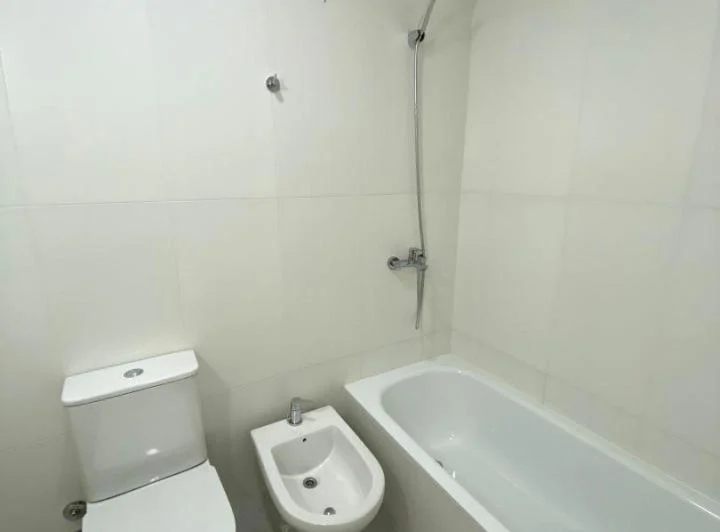 EXCELENTE MONOAMBIENTE CON BALCON AL FRENTE. EN EDIFICIO CON FULL AMENITIES. 4