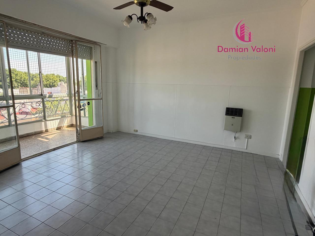 Foto de VENTA 3 AMBIENTES AL FRENTE CON BALCON, imagen 4