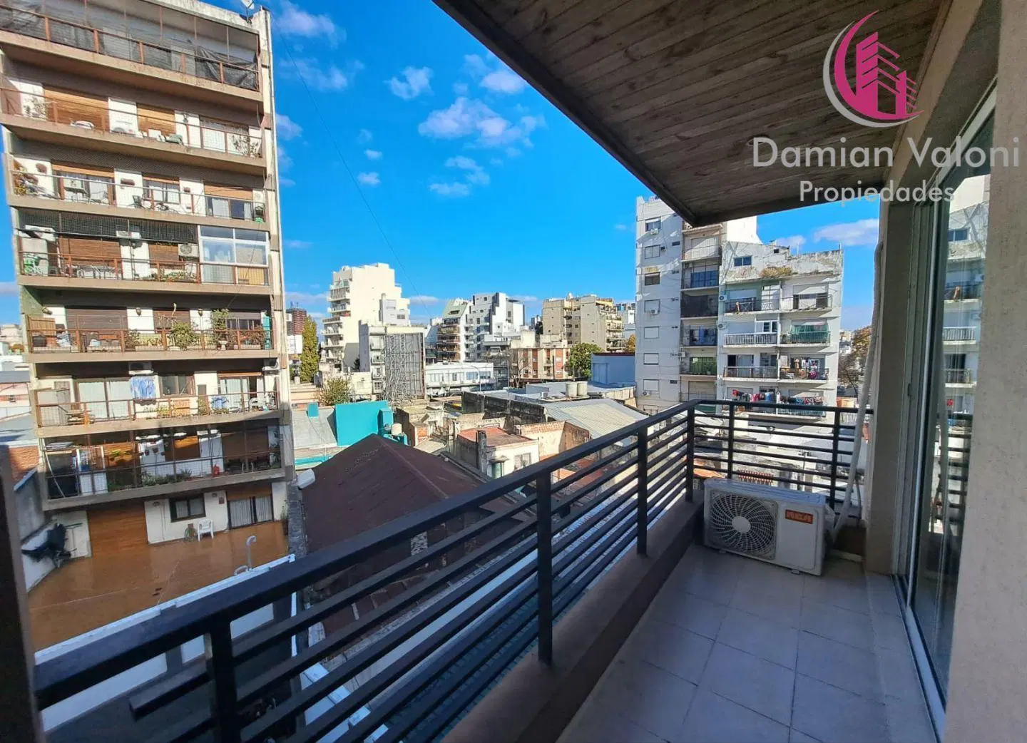 IMPECABLE Y AMPLIO MONOAMBIENTE CON BALCON AL CONTRAFRENTE 3