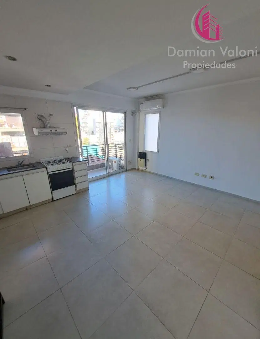 IMPECABLE Y AMPLIO MONOAMBIENTE CON BALCON AL CONTRAFRENTE 4
