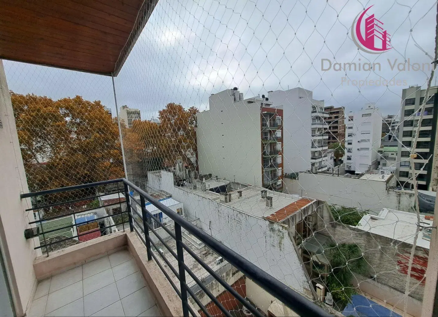 AMPLIO Y MUY LUMINOSO MONOAMBIENTE CON BALCÓN AL CONTRAFRENTE. 5