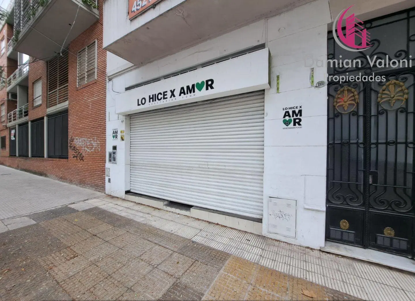 LOCAL COMERCIAL EN VENTA, EXCELENTE UBICACIÓN. 2