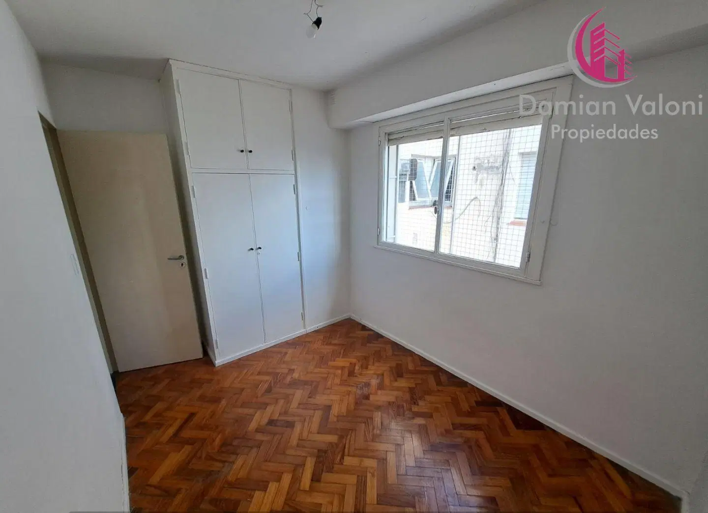 DEPARTAMENTO DE 3 AMBIENTES EN MUY BUENA UBICACIÓN. 4