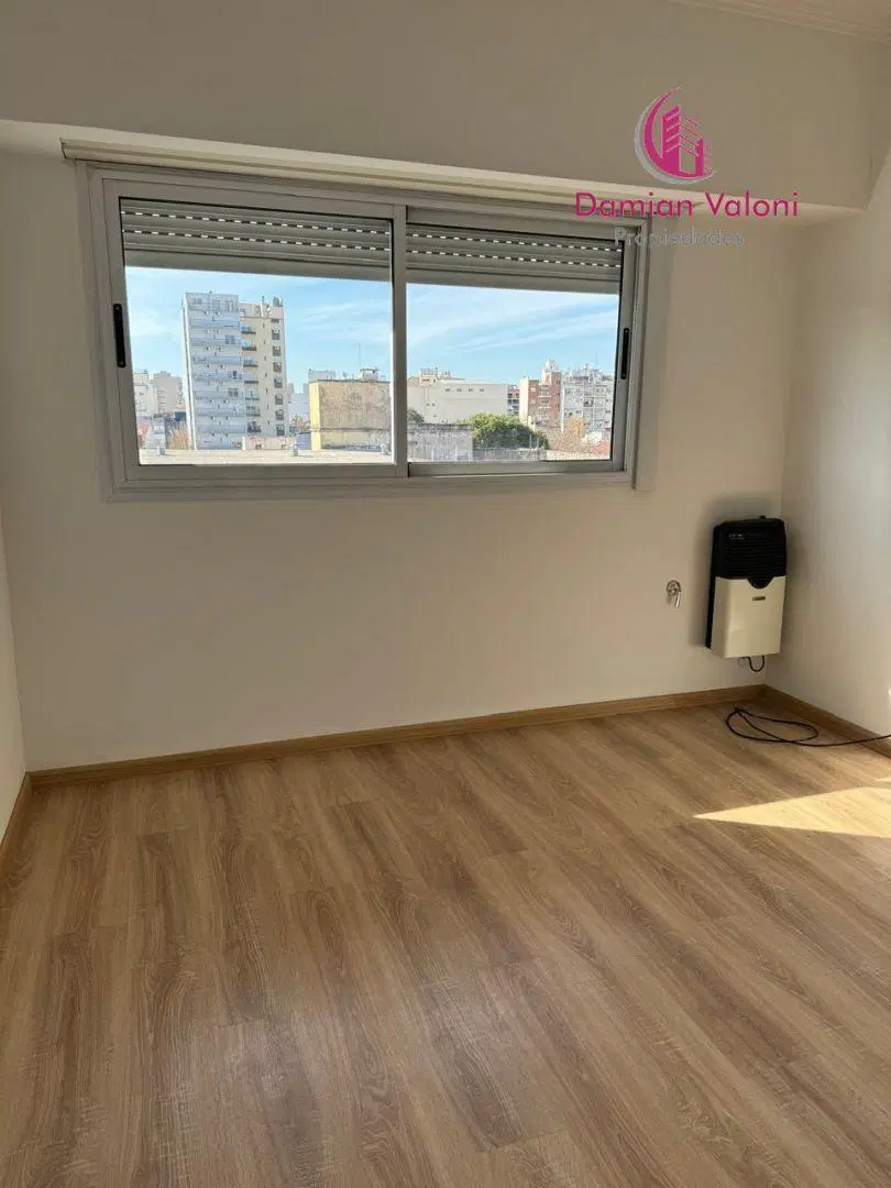 HERMOSO 2 AMBIENTES AL FRENTE CON BALCON 8