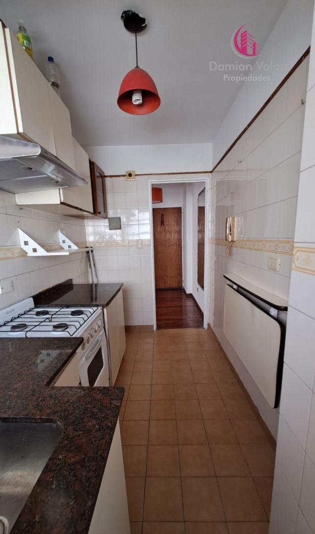 Foto de EXCELENTE 2 AMBIENTES EN VILLA DEL PARQUE CON COCINA INDEPENDIENTE Y, imagen 2