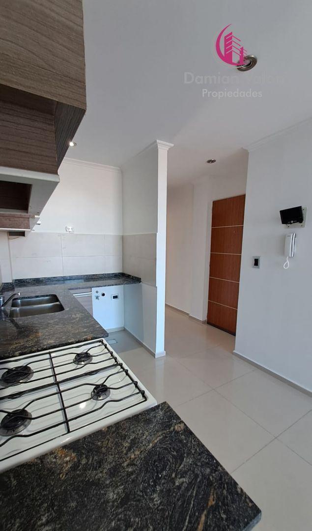 Foto de HERMOSO 2 AMBIENTES EN MONTE CASTRO CON DOBLE BALCÓN, imagen 5