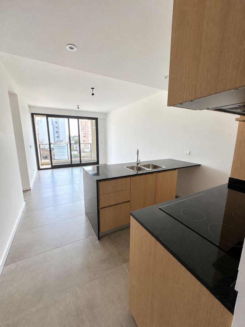 Foto de IMPECABLE 2 AMBIENTES CON VESTIDOR, BALCÓN Y AMENITIES EN MONTE CASTRO, imagen 1