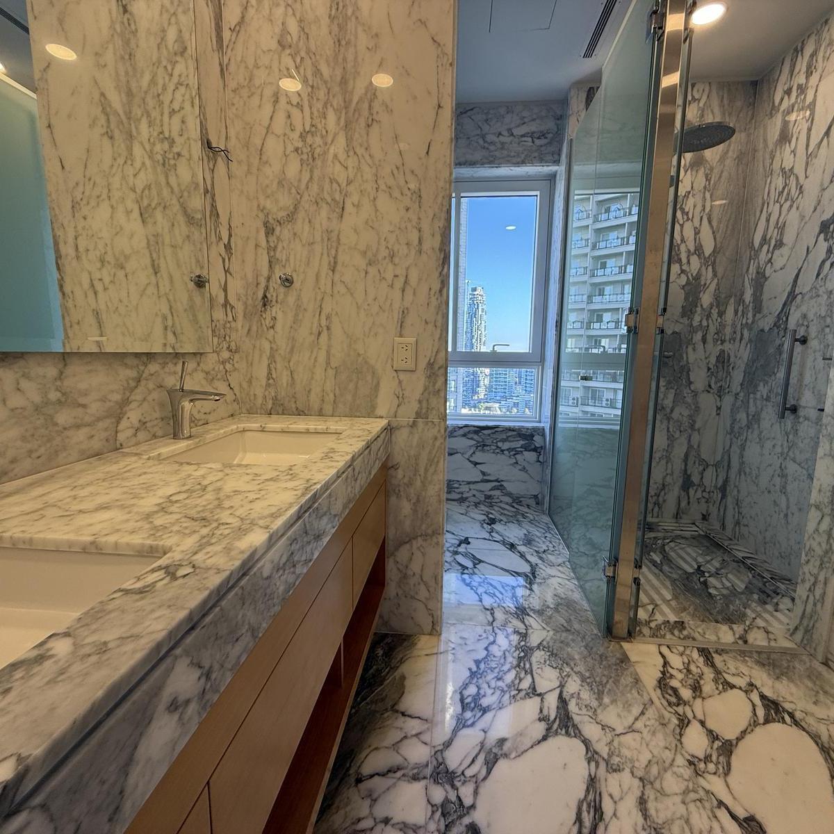 Piso Alto en Venta en Alvear Tower Puerto Madero 3