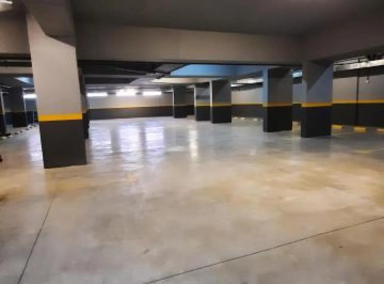 Vendo cochera en centro comercial Paseo el AGORA Pinamar 2