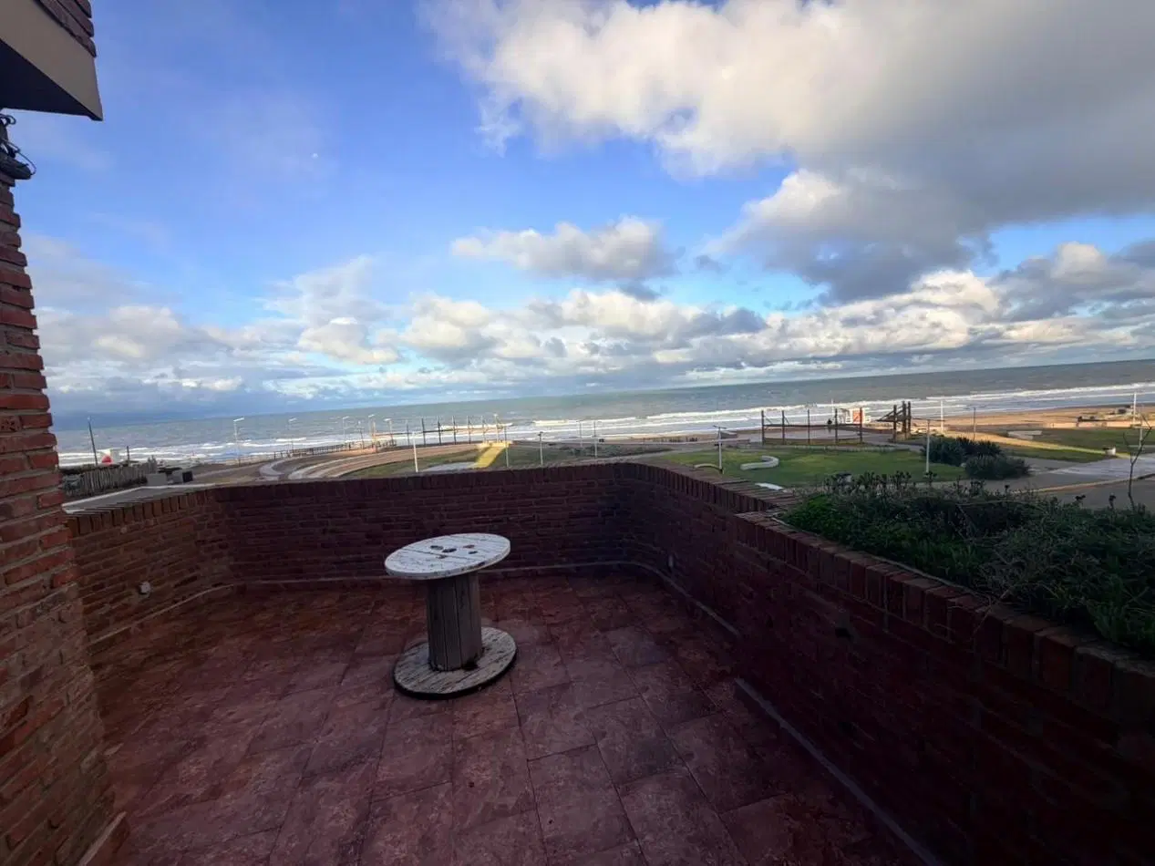 Vendo Departamento en av del mar y Bunge Pinamar 3